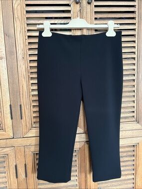 The Row Black Ponte Cropped Pants Size Small Leggings/Pedal Pusher Never worn